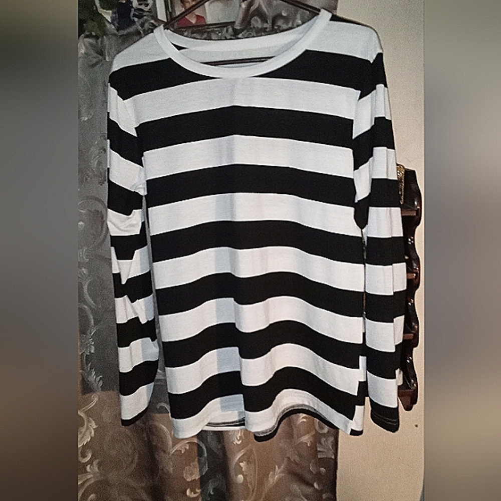 Black and White soft Striped Long Sleeve Top